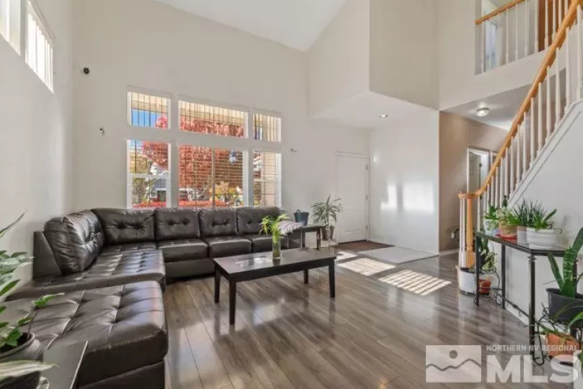 9748 Northrup, Reno, Nevada 89521, 4 Bedrooms Bedrooms, ,3 BathroomsBathrooms,Residential,Residential,Northrup,240014155