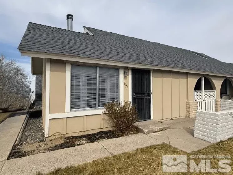 1697 York, Sparks, Nevada 89431, 2 Bedrooms Bedrooms, ,2 BathroomsBathrooms,Residential,Residential,York,250002987