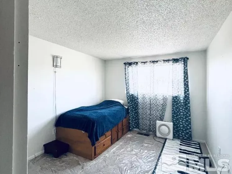 1697 York, Sparks, Nevada 89431, 2 Bedrooms Bedrooms, ,2 BathroomsBathrooms,Residential,Residential,York,250002987