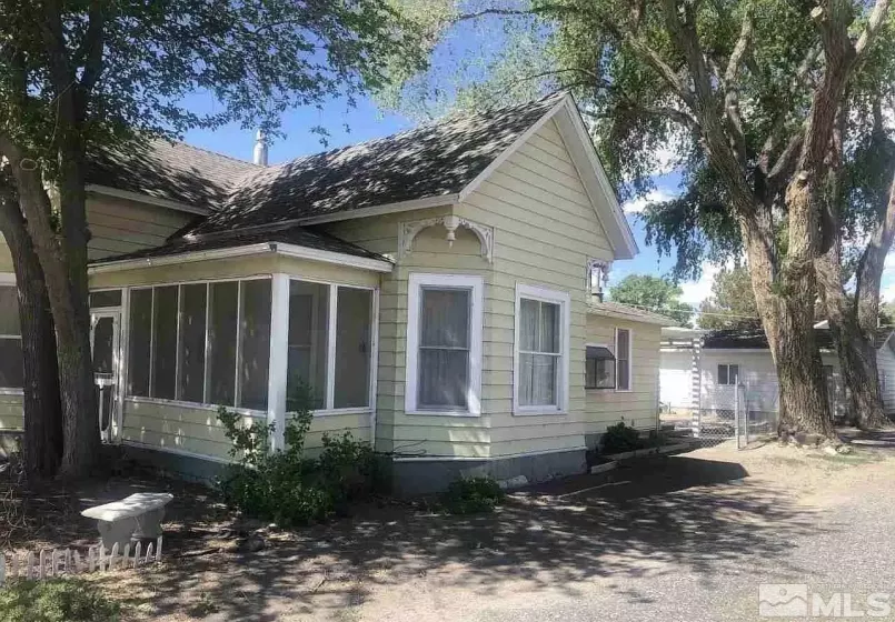 1605 Central, Lovelock, Nevada 89419, 2 Bedrooms Bedrooms, ,2 BathroomsBathrooms,Residential,Residential,Central,240012268