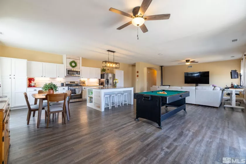 3940 Rainier, Reno, Nevada 89508, 4 Bedrooms Bedrooms, ,2 BathroomsBathrooms,Residential,Residential,Rainier,250004801