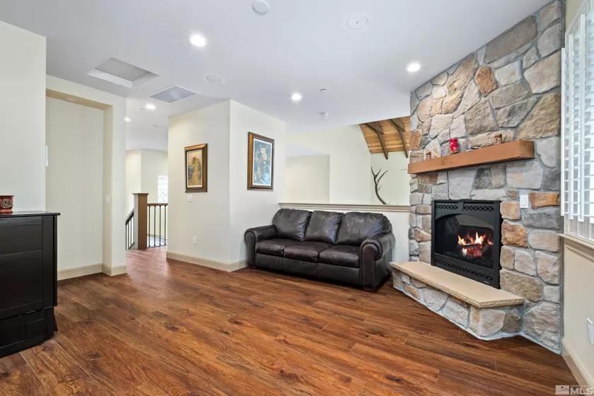 10 Franktown, Reno, Nevada 89704, 3 Bedrooms Bedrooms, ,4 BathroomsBathrooms,Residential,Residential,Franktown,250004678
