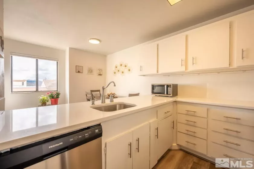2700 Plumas, Reno, Nevada 89509, 2 Bedrooms Bedrooms, ,2 BathroomsBathrooms,Residential,Residential,Plumas,250004674