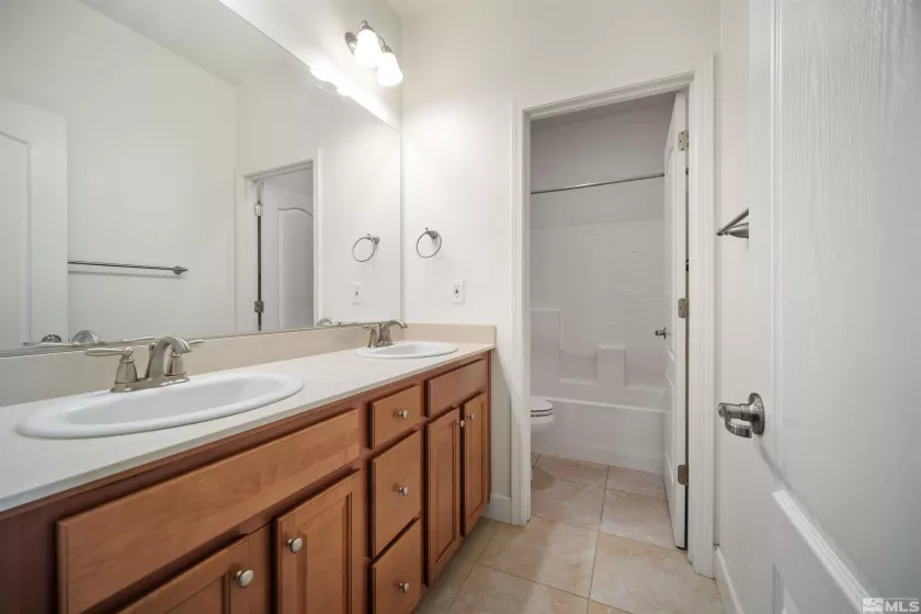 2575 Piero, Sparks, Nevada 89434, 4 Bedrooms Bedrooms, ,3 BathroomsBathrooms,Residential,Residential,Piero,250004919
