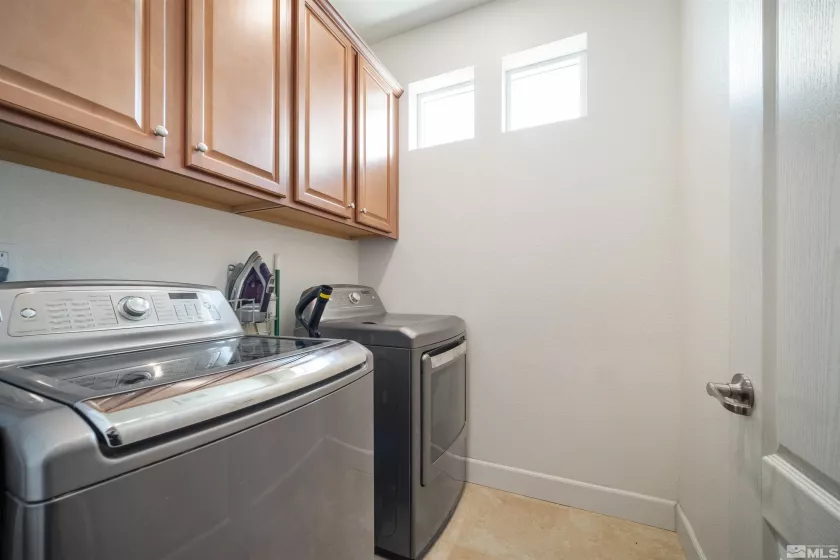 2575 Piero, Sparks, Nevada 89434, 4 Bedrooms Bedrooms, ,3 BathroomsBathrooms,Residential,Residential,Piero,250004919