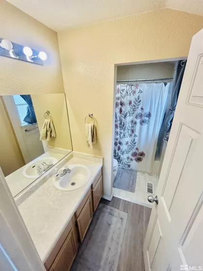 1808 rock, Carson City, Nevada 89701, 3 Bedrooms Bedrooms, ,2 BathroomsBathrooms,Residential,Residential,rock,250004923
