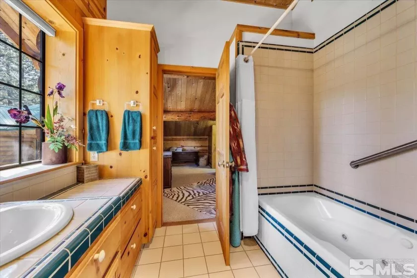 93 Jeffrey Pine, Carson City, Nevada 89705, 9 Bedrooms Bedrooms, ,12 BathroomsBathrooms,Residential,Residential,Jeffrey Pine,250004891