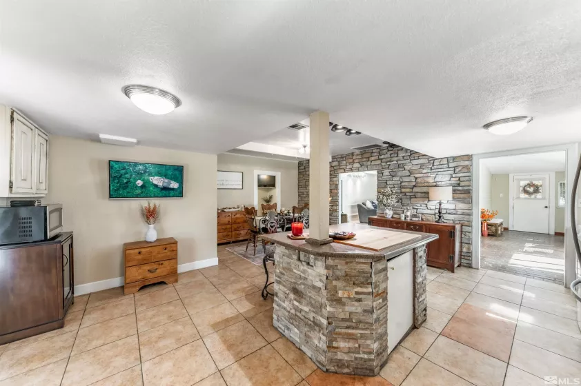 325 Lincoln, Fernley, Nevada 89442, 2 Bedrooms Bedrooms, ,1 BathroomBathrooms,Residential,Residential,Lincoln,240013247