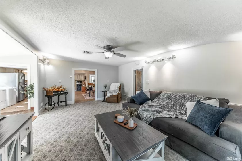 325 Lincoln, Fernley, Nevada 89442, 2 Bedrooms Bedrooms, ,1 BathroomBathrooms,Residential,Residential,Lincoln,240013247