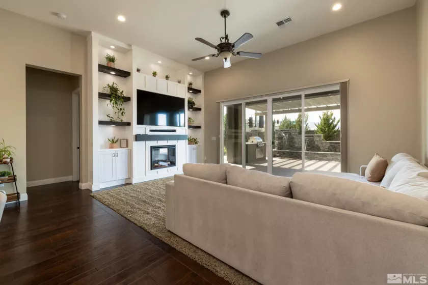9495 Stony Hill, Reno, Nevada 89521, 3 Bedrooms Bedrooms, ,4 BathroomsBathrooms,Residential,Residential,Stony Hill,250004802