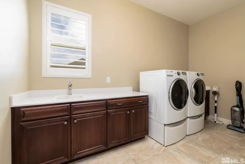 9495 Stony Hill, Reno, Nevada 89521, 3 Bedrooms Bedrooms, ,4 BathroomsBathrooms,Residential,Residential,Stony Hill,250004802