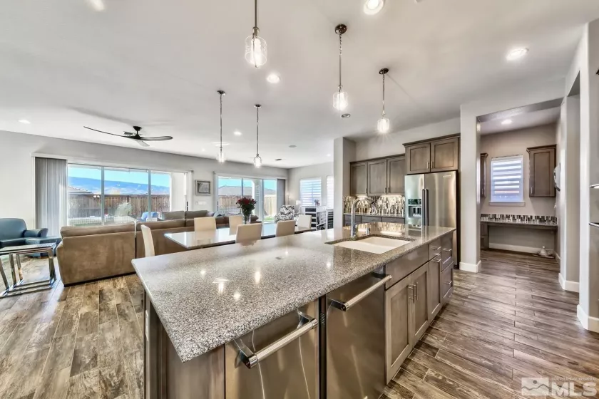 9895 Gainsborough, Reno, Nevada 89521, 5 Bedrooms Bedrooms, ,5 BathroomsBathrooms,Residential,Residential,Gainsborough,250004841