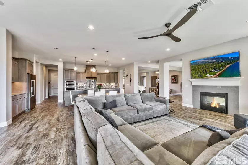 9895 Gainsborough, Reno, Nevada 89521, 5 Bedrooms Bedrooms, ,5 BathroomsBathrooms,Residential,Residential,Gainsborough,250004841