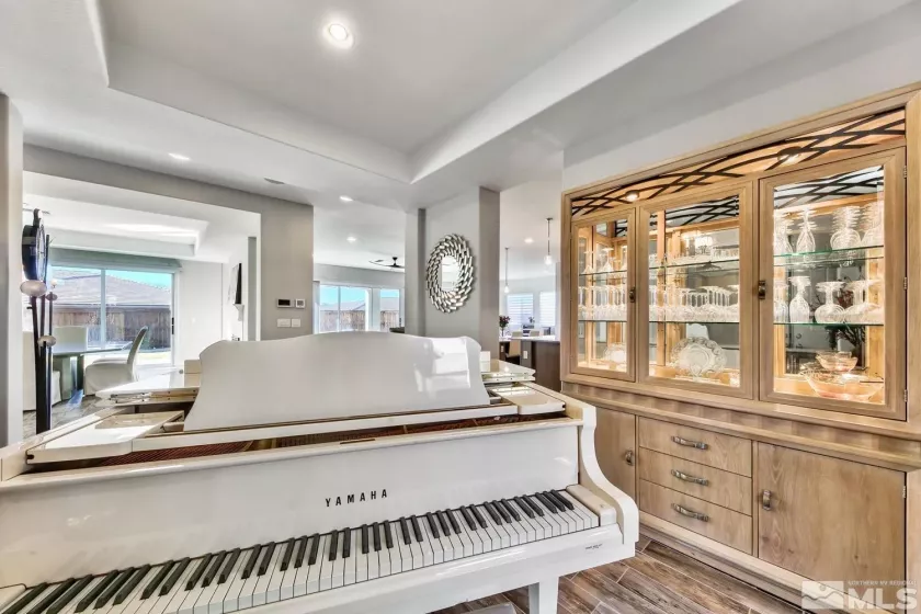 9895 Gainsborough, Reno, Nevada 89521, 5 Bedrooms Bedrooms, ,5 BathroomsBathrooms,Residential,Residential,Gainsborough,250004841