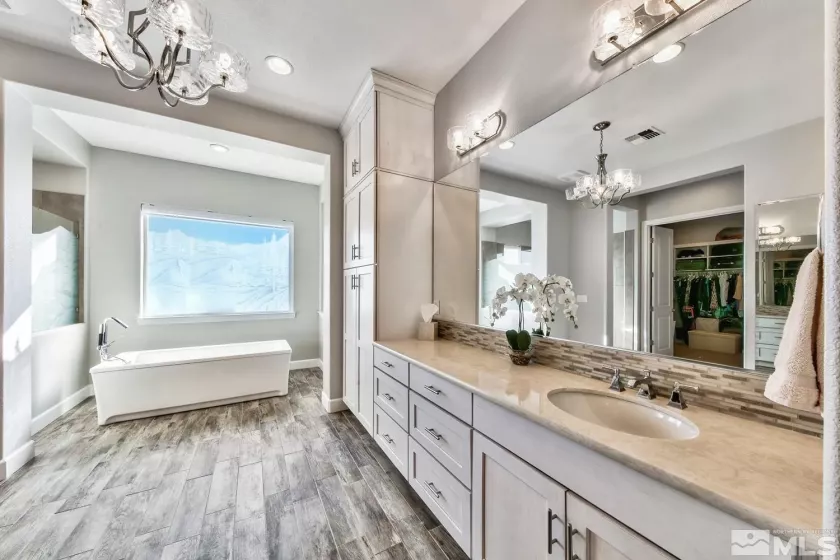 9895 Gainsborough, Reno, Nevada 89521, 5 Bedrooms Bedrooms, ,5 BathroomsBathrooms,Residential,Residential,Gainsborough,250004841