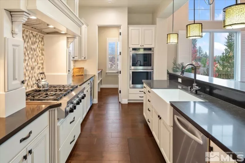 20612 Chanson, Reno, Nevada 89511, 6 Bedrooms Bedrooms, ,8 BathroomsBathrooms,Residential,Residential,Chanson,240013581