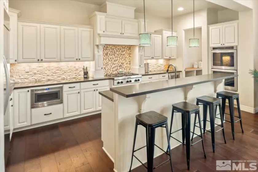 20612 Chanson, Reno, Nevada 89511, 6 Bedrooms Bedrooms, ,8 BathroomsBathrooms,Residential,Residential,Chanson,240013581