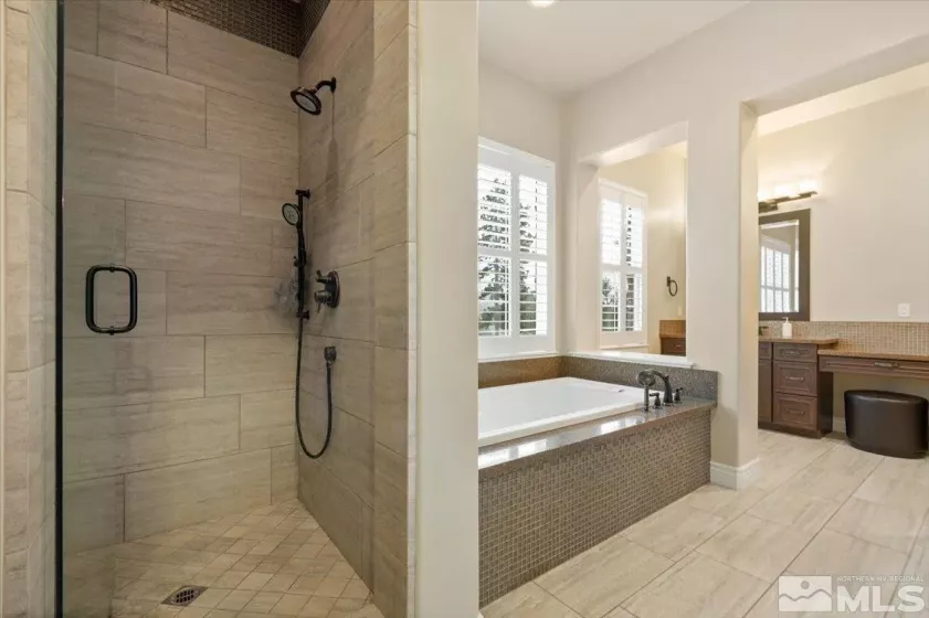 20612 Chanson, Reno, Nevada 89511, 6 Bedrooms Bedrooms, ,8 BathroomsBathrooms,Residential,Residential,Chanson,240013581
