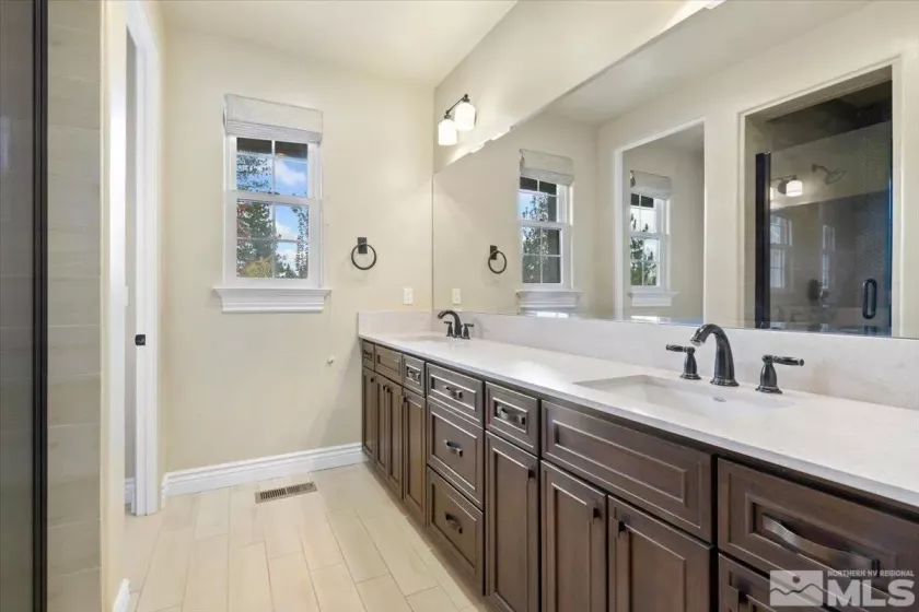 20612 Chanson, Reno, Nevada 89511, 6 Bedrooms Bedrooms, ,8 BathroomsBathrooms,Residential,Residential,Chanson,240013581