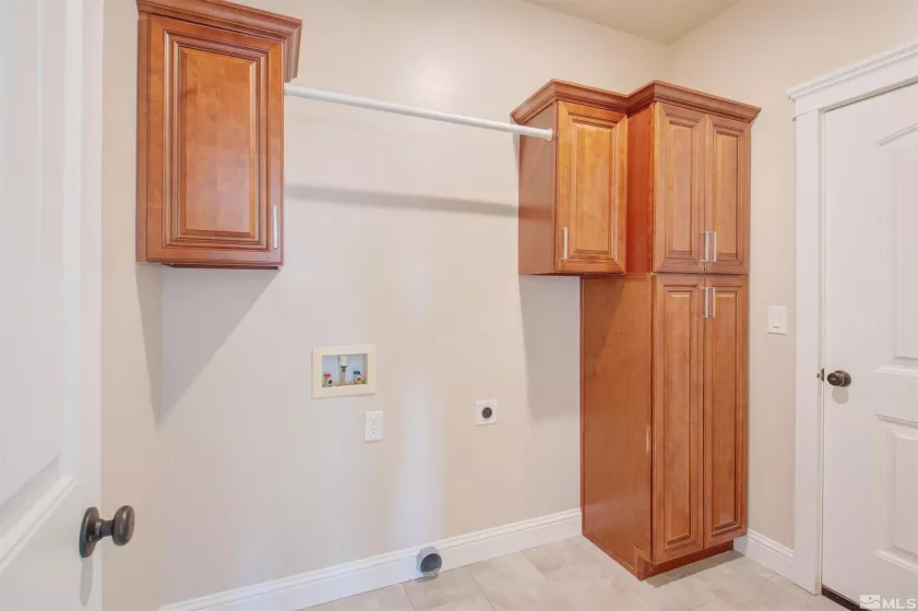 2165 Hog Tommy, Spring Creek, Nevada 89815, 5 Bedrooms Bedrooms, ,4 BathroomsBathrooms,Residential,Residential,Hog Tommy,250004794