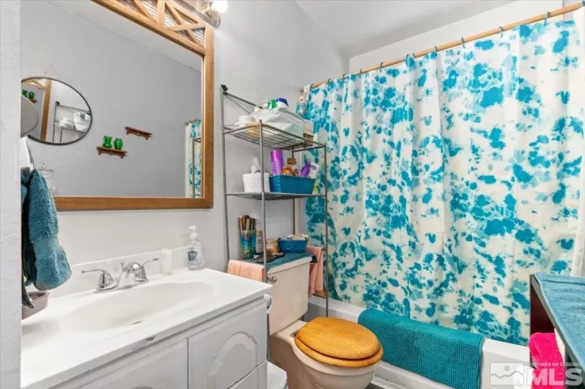 411 Paul, Yerington, Nevada 89447, 2 Bedrooms Bedrooms, ,1 BathroomBathrooms,Residential,Residential,Paul,250004770