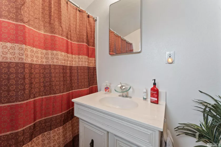 1000 Mountain, Carson City, Nevada 89703, 4 Bedrooms Bedrooms, ,4 BathroomsBathrooms,Residential,Residential,Mountain,250001058