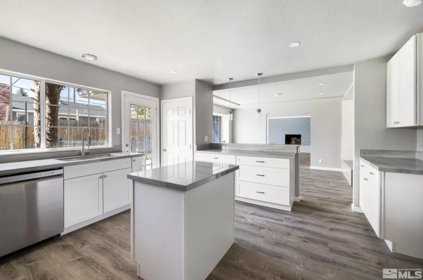 3390 Cashill, Reno, Nevada 89509, 3 Bedrooms Bedrooms, ,2 BathroomsBathrooms,Residential,Residential,Cashill,250004630