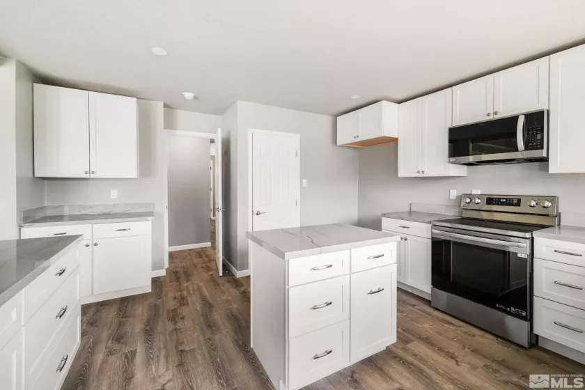 3390 Cashill, Reno, Nevada 89509, 3 Bedrooms Bedrooms, ,2 BathroomsBathrooms,Residential,Residential,Cashill,250004630