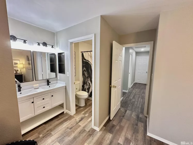 7100 Lindsey, Sparks, Nevada 89436, 3 Bedrooms Bedrooms, ,2 BathroomsBathrooms,Residential,Residential,Lindsey,250004634