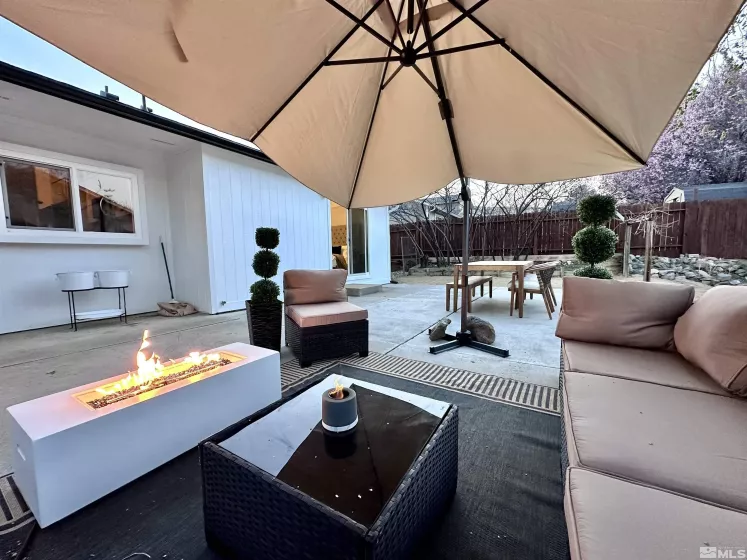 7100 Lindsey, Sparks, Nevada 89436, 3 Bedrooms Bedrooms, ,2 BathroomsBathrooms,Residential,Residential,Lindsey,250004634