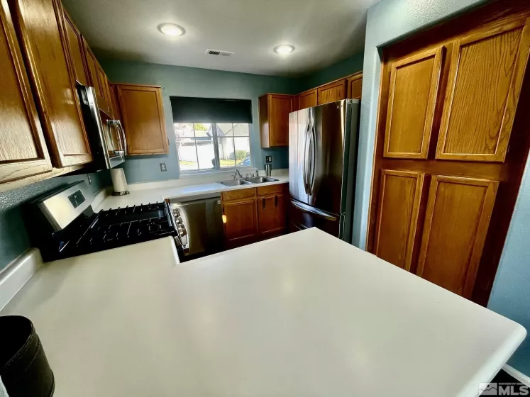 3131 Winter Rose, Reno, Nevada 89502, 3 Bedrooms Bedrooms, ,3 BathroomsBathrooms,Residential,Residential,Winter Rose,250004549