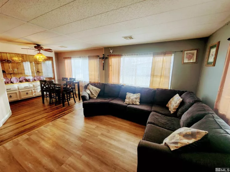 425 Randon, Fernley, Nevada 89408, 3 Bedrooms Bedrooms, ,2 BathroomsBathrooms,Residential,Residential,Randon,240000746