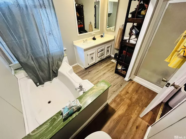 425 Randon, Fernley, Nevada 89408, 3 Bedrooms Bedrooms, ,2 BathroomsBathrooms,Residential,Residential,Randon,240000746