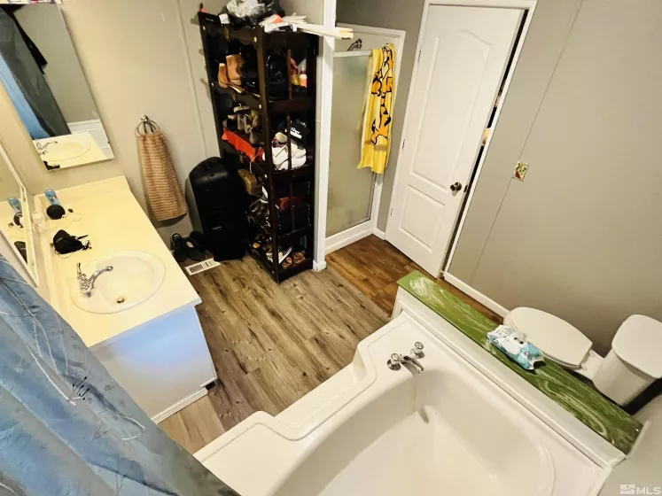 425 Randon, Fernley, Nevada 89408, 3 Bedrooms Bedrooms, ,2 BathroomsBathrooms,Residential,Residential,Randon,240000746