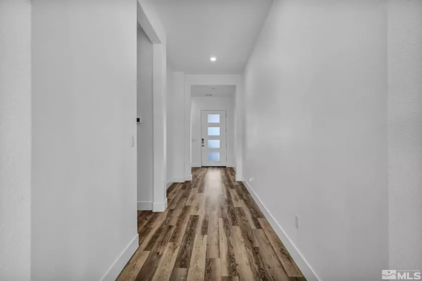 Entry/Foyer