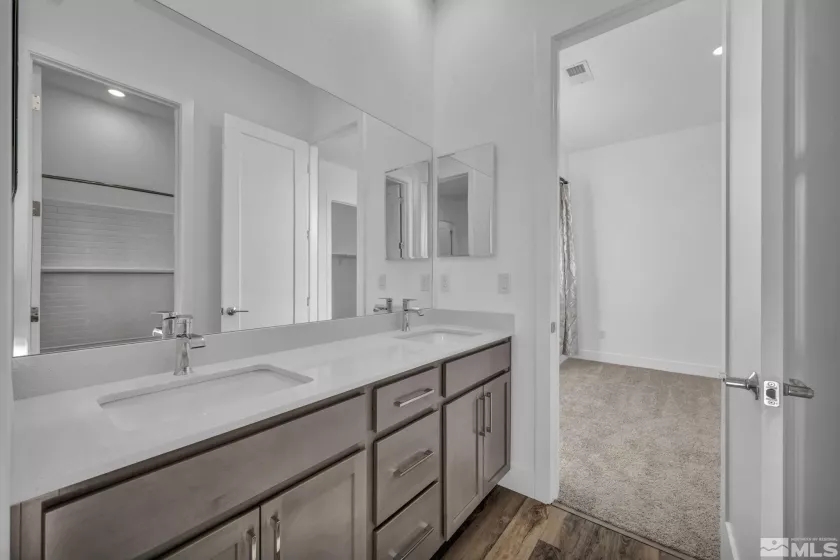 11651 Sugarloaf Peak, Sparks, Nevada 89441, 4 Bedrooms Bedrooms, ,3 BathroomsBathrooms,Residential,Residential,Sugarloaf Peak,250002934