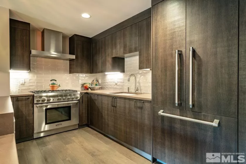 9 Beach, Stateline, Nevada 89449, 2 Bedrooms Bedrooms, ,3 BathroomsBathrooms,Residential,Residential,Beach,250001042