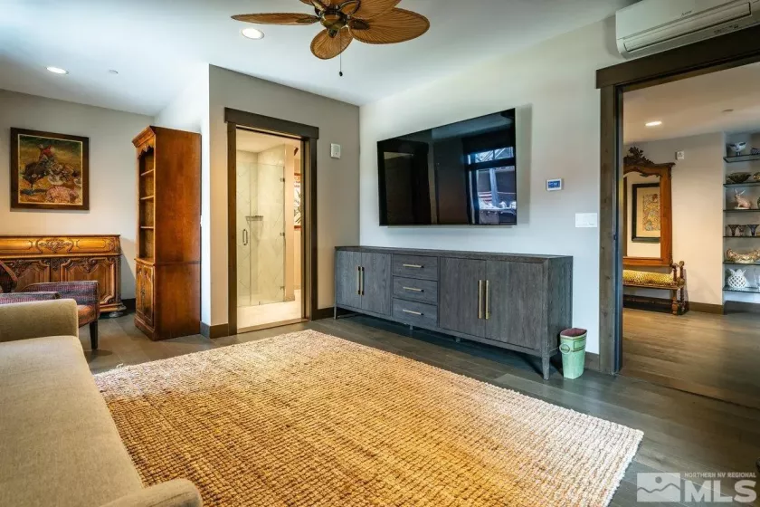 9 Beach, Stateline, Nevada 89449, 2 Bedrooms Bedrooms, ,3 BathroomsBathrooms,Residential,Residential,Beach,250001042