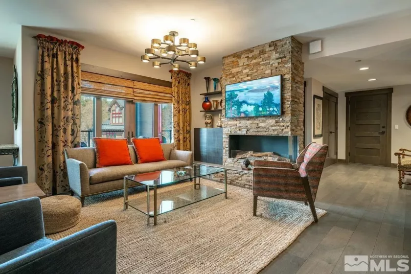 9 Beach, Stateline, Nevada 89449, 2 Bedrooms Bedrooms, ,3 BathroomsBathrooms,Residential,Residential,Beach,250001042