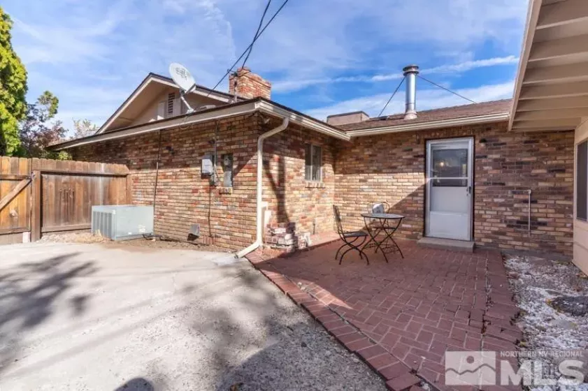 613 Ivy, Carson City, Nevada 89703, 3 Bedrooms Bedrooms, ,2 BathroomsBathrooms,Residential,Residential,Ivy,240013721