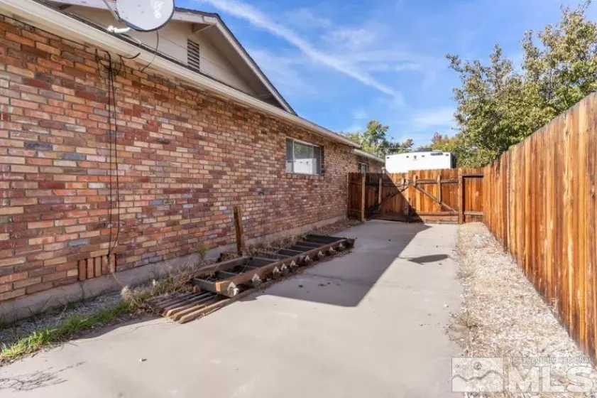 613 Ivy, Carson City, Nevada 89703, 3 Bedrooms Bedrooms, ,2 BathroomsBathrooms,Residential,Residential,Ivy,240013721