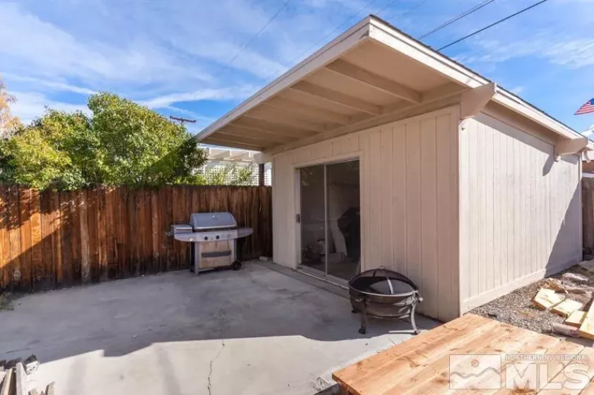 613 Ivy, Carson City, Nevada 89703, 3 Bedrooms Bedrooms, ,2 BathroomsBathrooms,Residential,Residential,Ivy,240013721