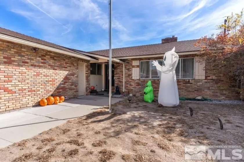 613 Ivy, Carson City, Nevada 89703, 3 Bedrooms Bedrooms, ,2 BathroomsBathrooms,Residential,Residential,Ivy,240013721