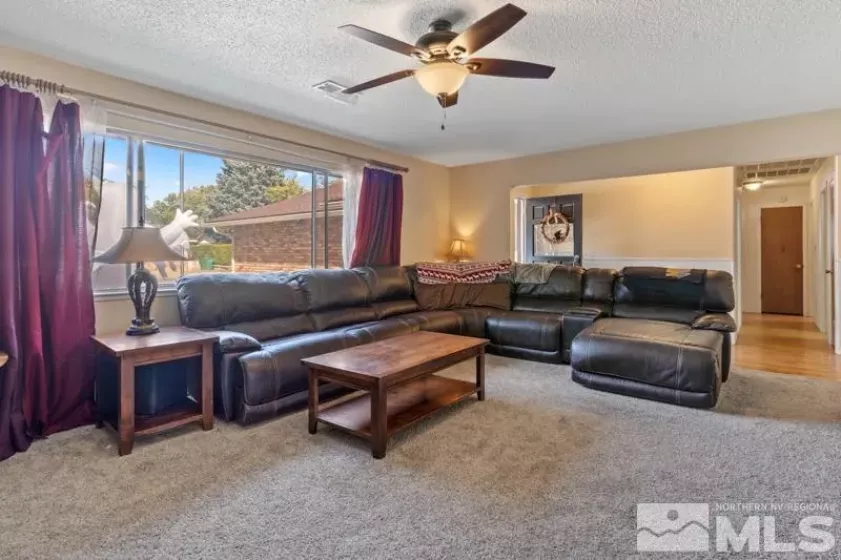 613 Ivy, Carson City, Nevada 89703, 3 Bedrooms Bedrooms, ,2 BathroomsBathrooms,Residential,Residential,Ivy,240013721