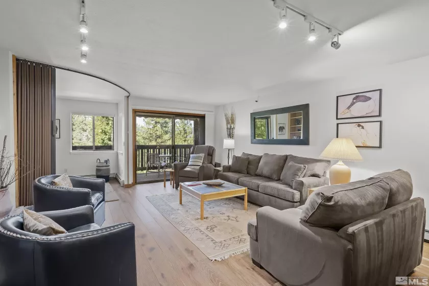 335 Ski, Incline Village, Nevada 89451, 1 Bedroom Bedrooms, ,2 BathroomsBathrooms,Residential,Residential,Ski,250003330