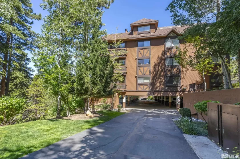 335 Ski, Incline Village, Nevada 89451, 1 Bedroom Bedrooms, ,2 BathroomsBathrooms,Residential,Residential,Ski,250003330