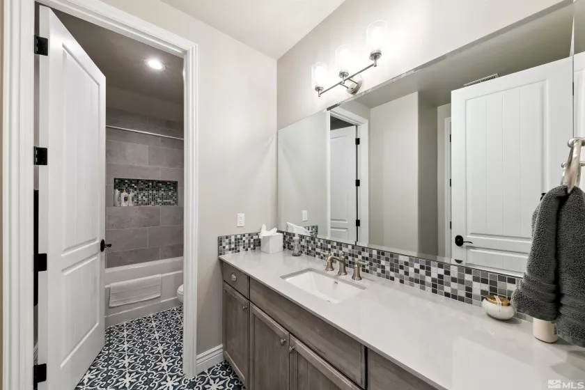4300 Beaujolais, Reno, Nevada 89511, 4 Bedrooms Bedrooms, ,5 BathroomsBathrooms,Residential,Residential,Beaujolais,250004053