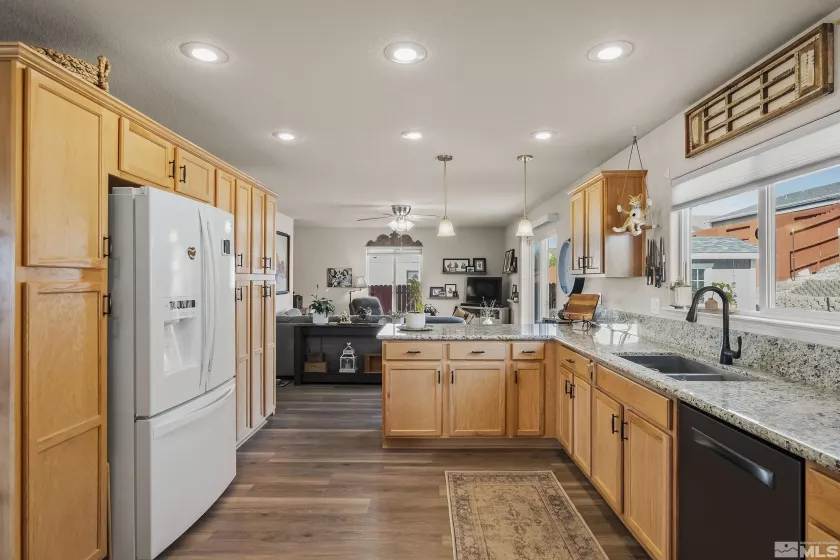 18190 Cody, Reno, Nevada 89508, 4 Bedrooms Bedrooms, ,3 BathroomsBathrooms,Residential,Residential,Cody,250002535