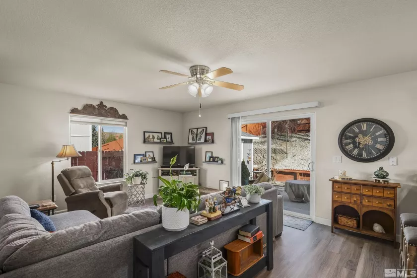 18190 Cody, Reno, Nevada 89508, 4 Bedrooms Bedrooms, ,3 BathroomsBathrooms,Residential,Residential,Cody,250002535