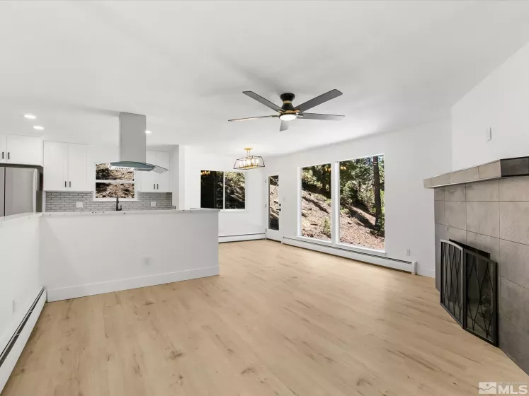 Entry/Foyer